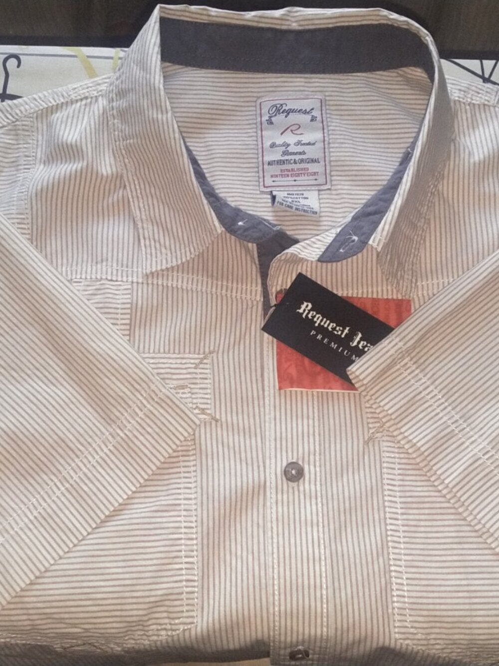 Request Jeans Men's 2X White Short Sleeve Button Shirt Brown Thin Stripes FRE SH